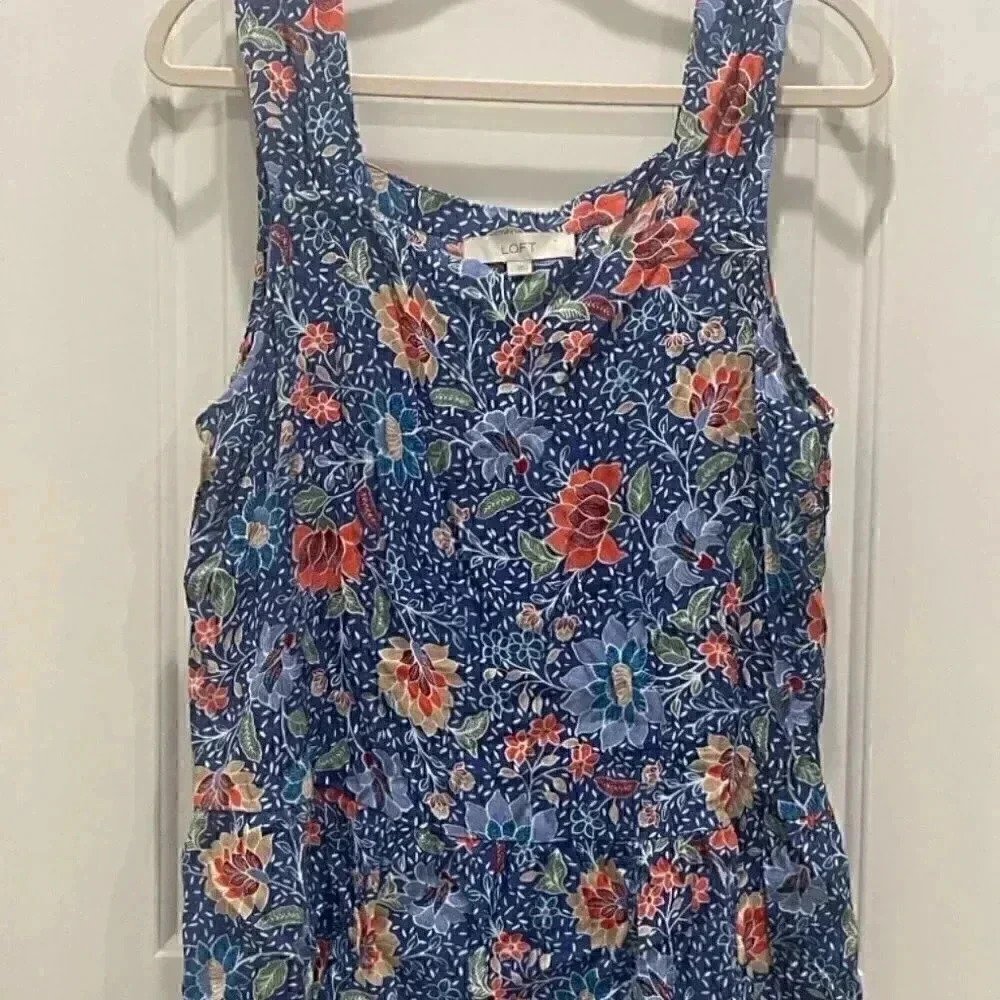 LOFT ROYAL BLUE FLORAL SLEEVELESS BLOUSE  SIZE LARGE